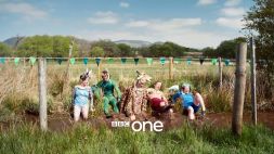BBC One ID - Bog Snorkellers (Giraffe), Llanwrtyd Wells (2017)